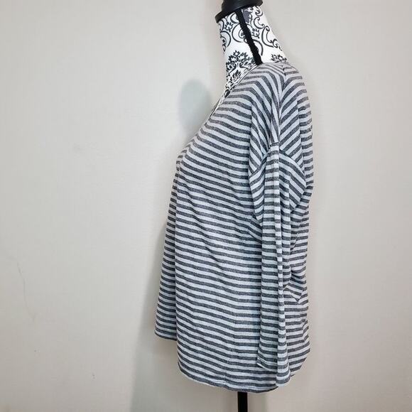 Page VI medium women's striped shirt open style back - Picture 2 of 6